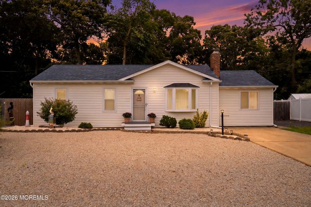909 W Panama Court, Forked River, NJ 08731