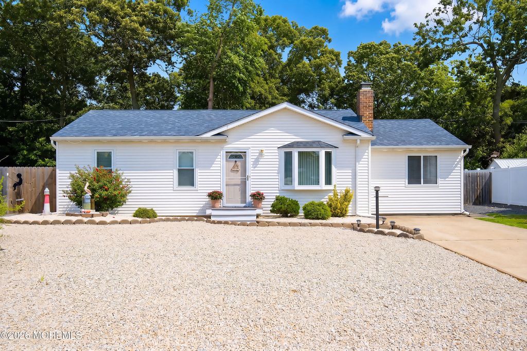 909 W Panama Court, Forked River, NJ 08731