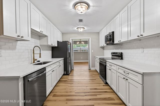 6 Pecan Circle, Long Beach, MS 39560