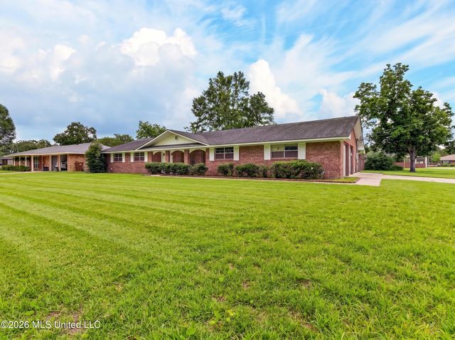 6 Pecan Circle, Long Beach, MS 39560
