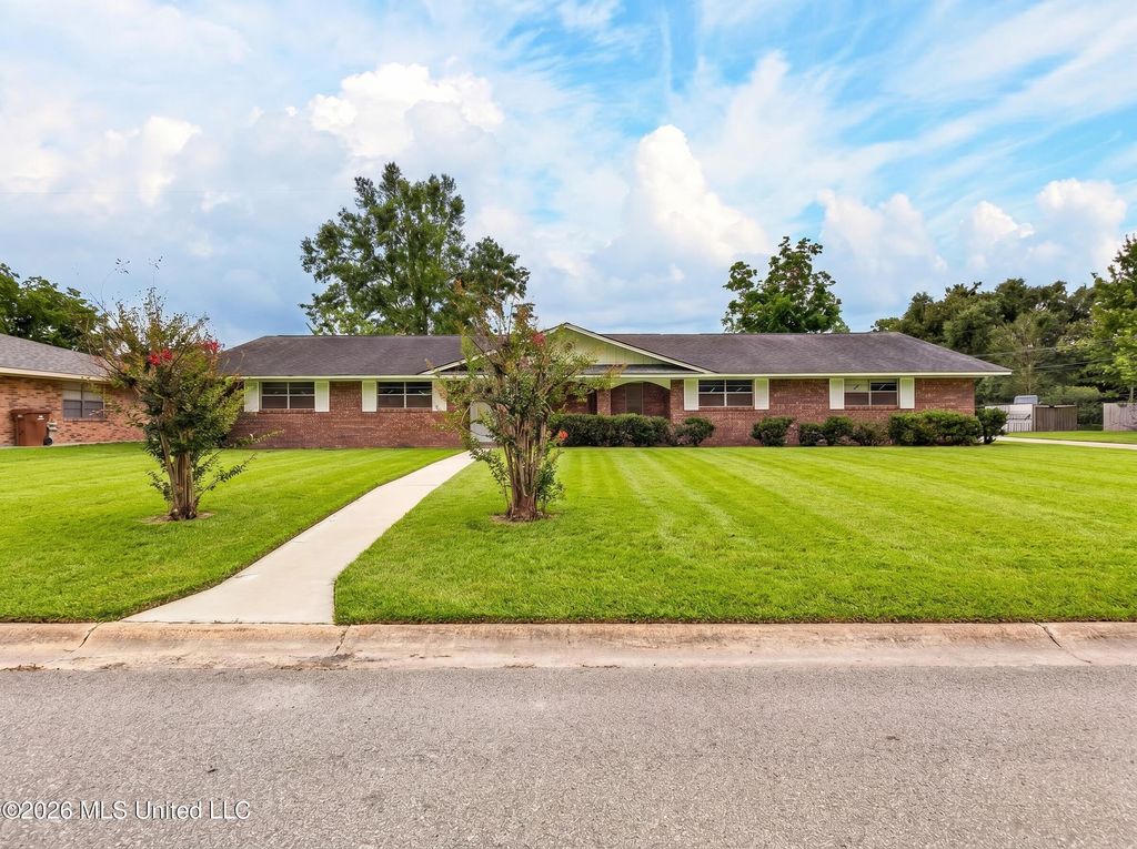 6 Pecan Circle, Long Beach, MS 39560