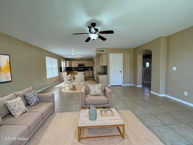 15453 S 44th Place, Phoenix, AZ 85044