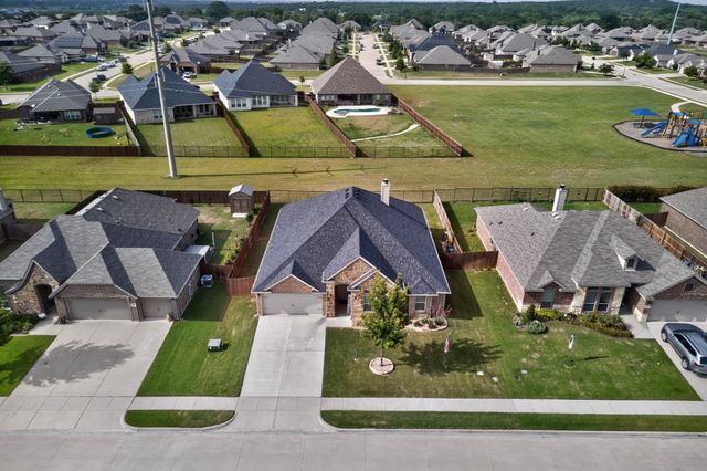 1522 Grassy Meadows Drive, Burleson, TX 76058