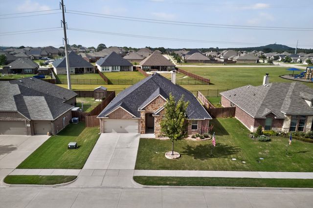 1522 Grassy Meadows Drive, Burleson, TX 76058