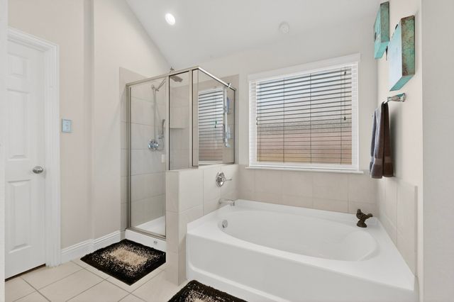 1522 Grassy Meadows Drive, Burleson, TX 76058