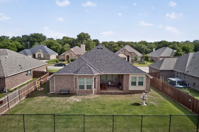 1522 Grassy Meadows Drive, Burleson, TX 76058