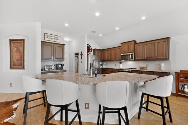 1522 Grassy Meadows Drive, Burleson, TX 76058