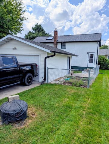 403 E 3rd Street, Huxley, IA 50124