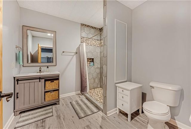 19373 Lake Rockhill Road, Warsaw, MO 65355
