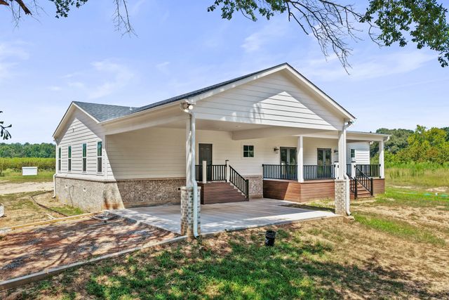 562 County Road 4230, Pittsburg, TX 75686