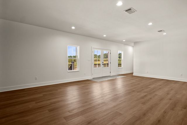 562 County Road 4230, Pittsburg, TX 75686