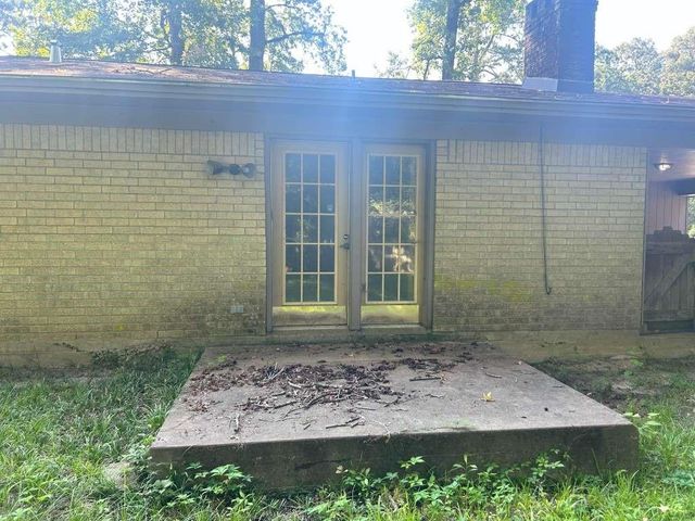 2210 Peachtree Street, Lufkin, TX 75901