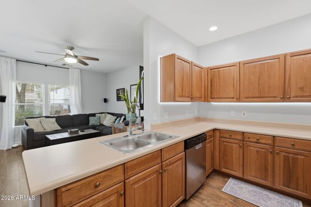 1570 S AVOCET Street, Gilbert, AZ 85296