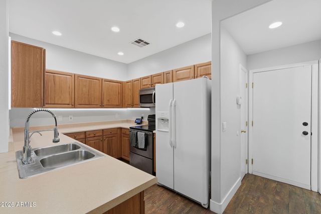 1570 S AVOCET Street, Gilbert, AZ 85296