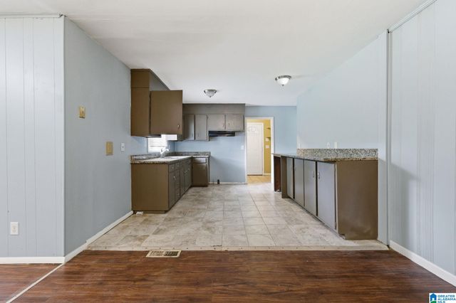 305 16TH COURT NW, Center Point, AL 35215