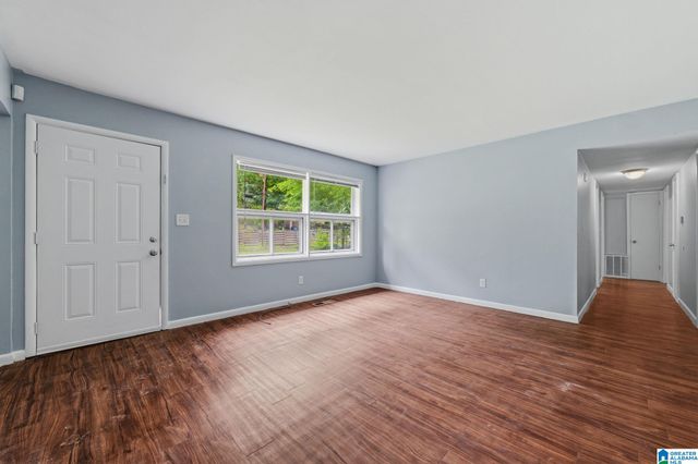 305 16TH COURT NW, Center Point, AL 35215