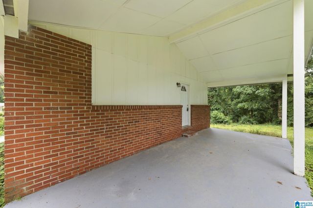 305 16TH COURT NW, Center Point, AL 35215