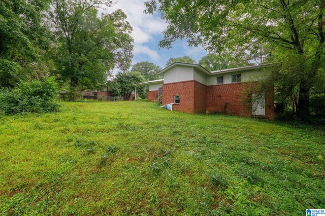 305 16TH COURT NW, Center Point, AL 35215