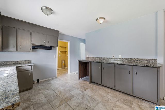 305 16TH COURT NW, Center Point, AL 35215