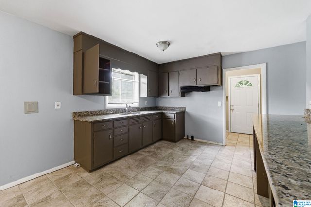 305 16TH COURT NW, Center Point, AL 35215