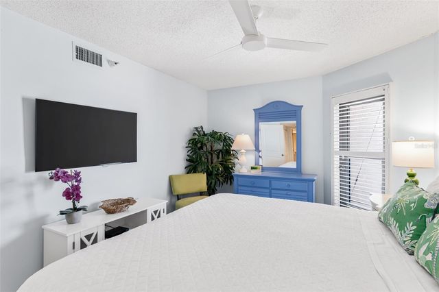 17334 GULF BOULEVARD 203, North Redington Beach, FL 33708
