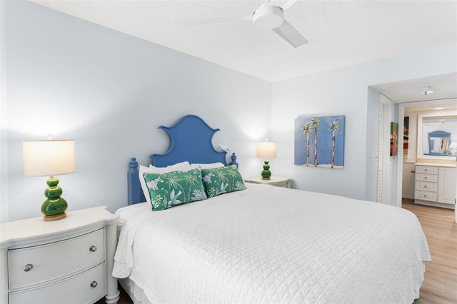 17334 GULF BOULEVARD 203, North Redington Beach, FL 33708