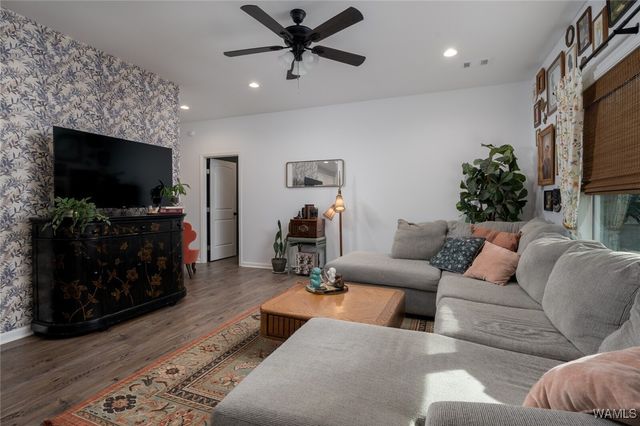 2437 21st E, Tuscaloosa, AL 35404