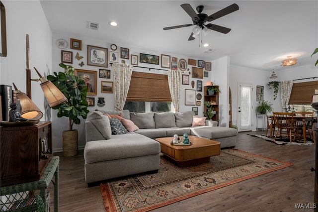 2437 21st E, Tuscaloosa, AL 35404