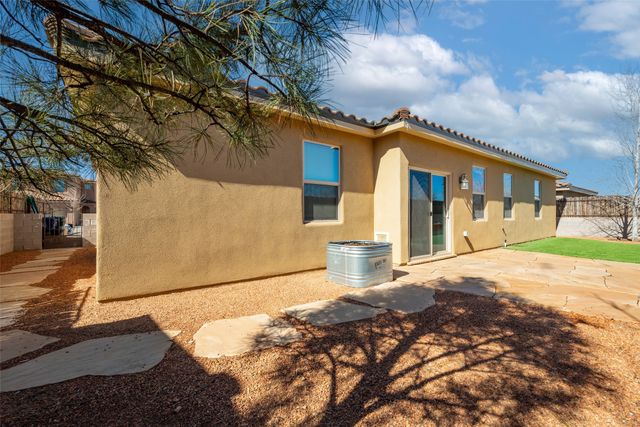 3044 Bonitas Loop, Santa Fe, NM 87507