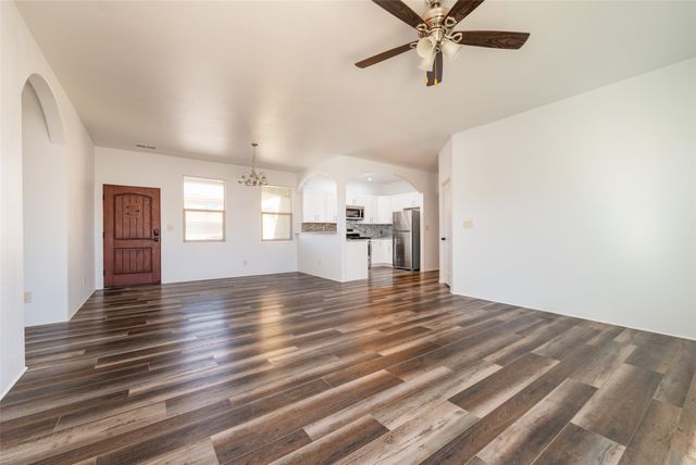 3044 Bonitas Loop, Santa Fe, NM 87507