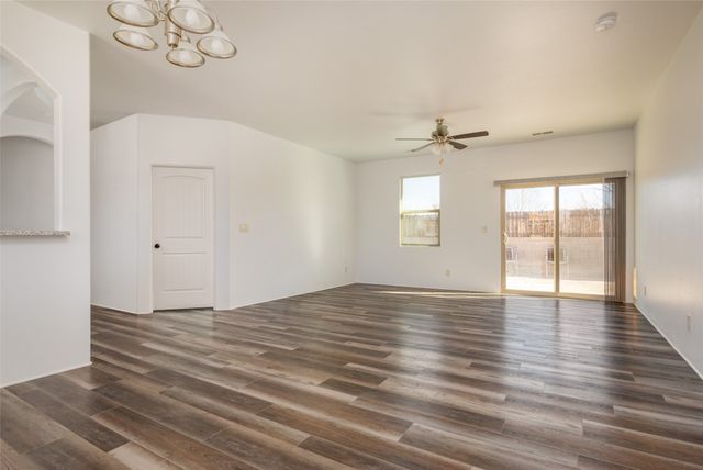 3044 Bonitas Loop, Santa Fe, NM 87507
