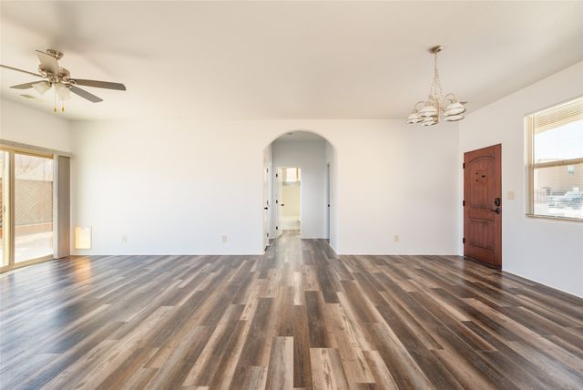 3044 Bonitas Loop, Santa Fe, NM 87507
