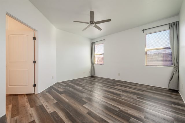 3044 Bonitas Loop, Santa Fe, NM 87507