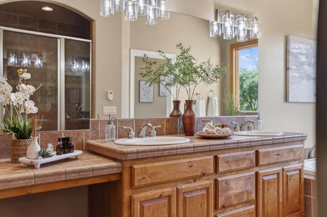 7021 Horseshoe Bar Rd, Loomis, CA 95650