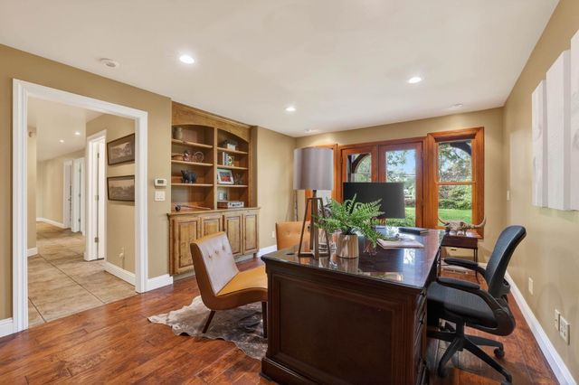 7021 Horseshoe Bar Rd, Loomis, CA 95650