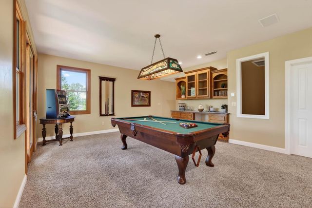 7021 Horseshoe Bar Rd, Loomis, CA 95650