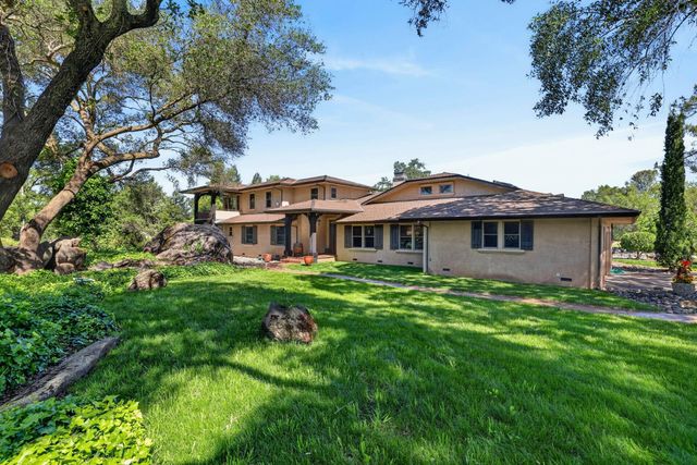 7021 Horseshoe Bar Rd, Loomis, CA 95650