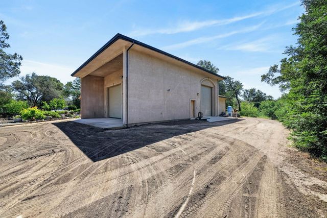 7021 Horseshoe Bar Rd, Loomis, CA 95650