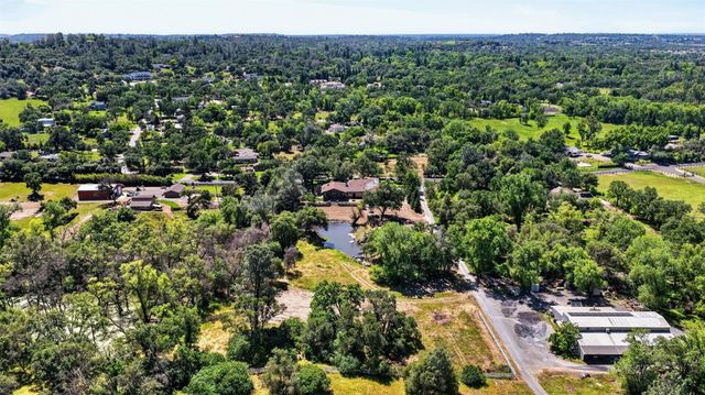 7021 Horseshoe Bar Rd, Loomis, CA 95650