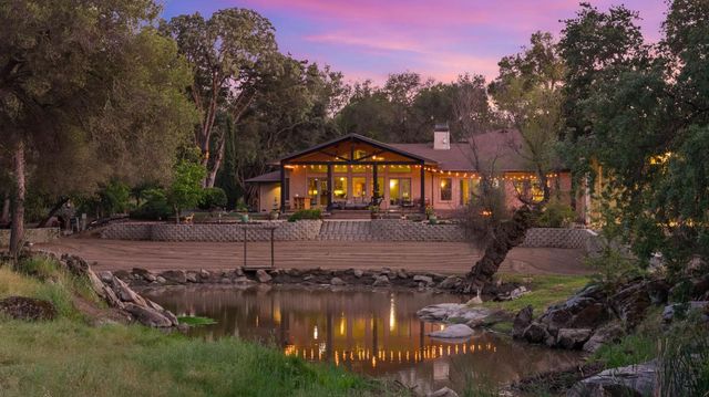 7021 Horseshoe Bar Rd, Loomis, CA 95650