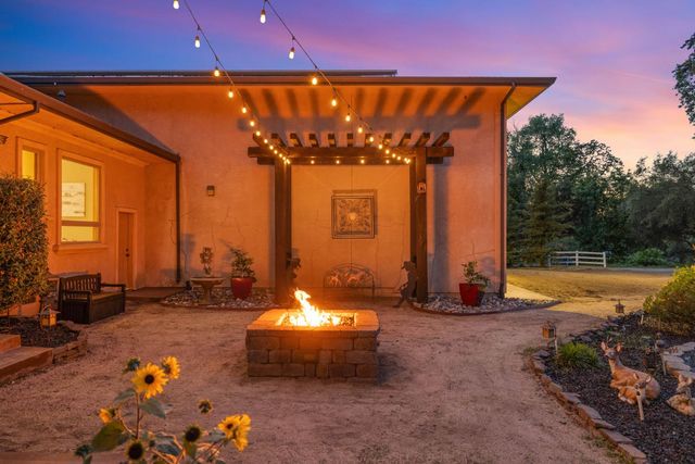 7021 Horseshoe Bar Rd, Loomis, CA 95650