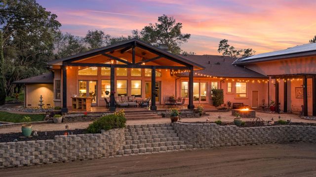 7021 Horseshoe Bar Rd, Loomis, CA 95650