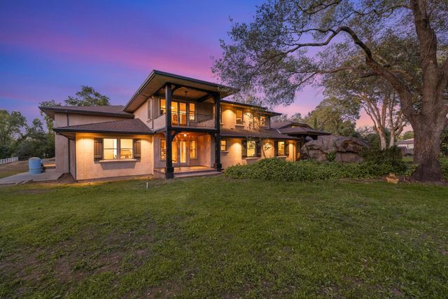 7021 Horseshoe Bar Rd, Loomis, CA 95650
