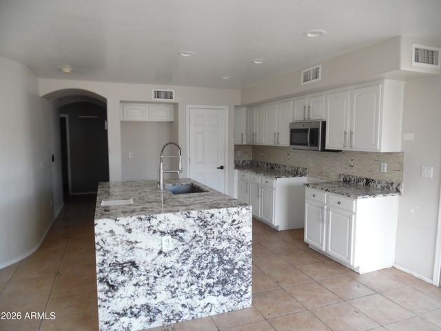 25884 W ELIZABETH Avenue, Buckeye, AZ 85326