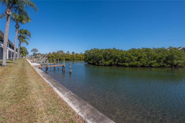 8812 BAY POINTE DRIVE D202, Tampa, FL 33615