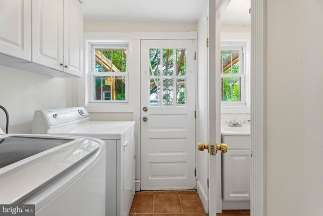 877 W LOMBARD ST, Baltimore, MD 21201