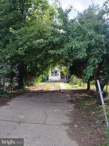 224 GARFIELD AVE, Trenton, NJ 08629
