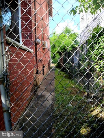 224 GARFIELD AVE, Trenton, NJ 08629