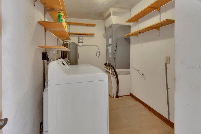 2240 N CLARA AVENUE, Deland, FL 32720