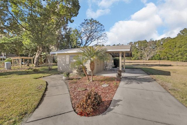 2240 N CLARA AVENUE, Deland, FL 32720